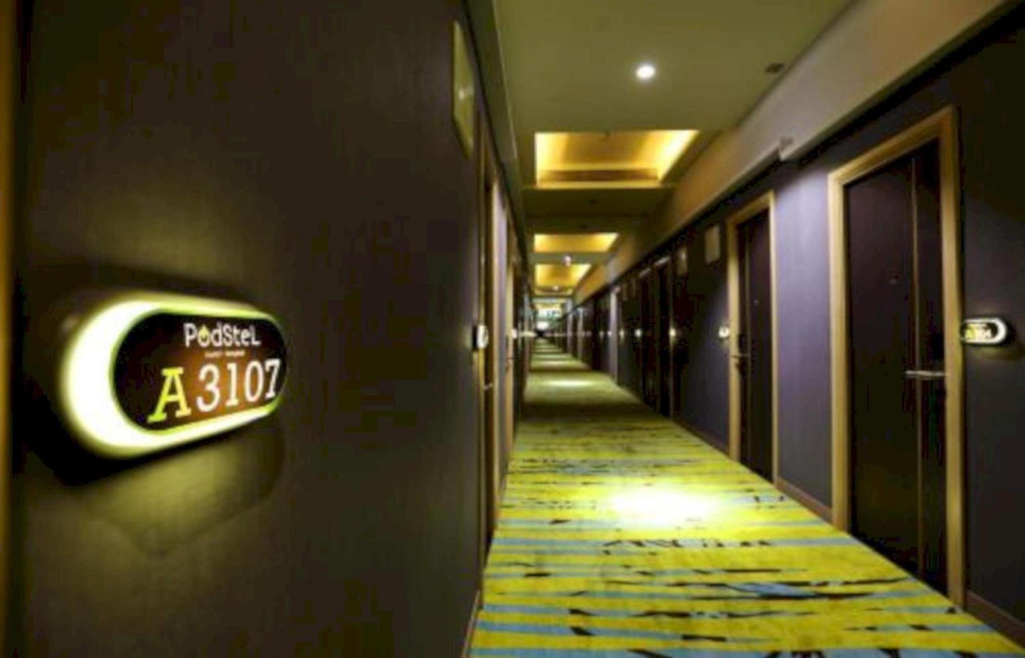 Capital O 75451 Podstel Hostel Bangkok Luaran gambar