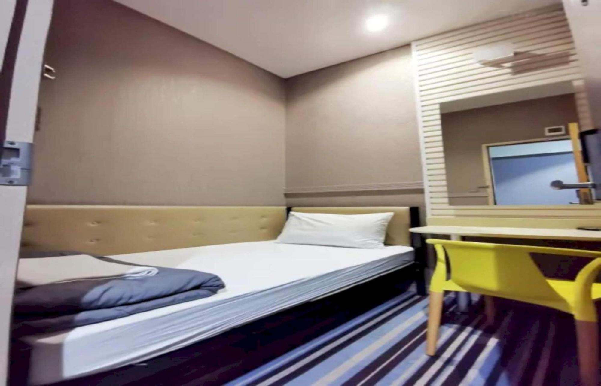 Capital O 75451 Podstel Hostel Bangkok Luaran gambar